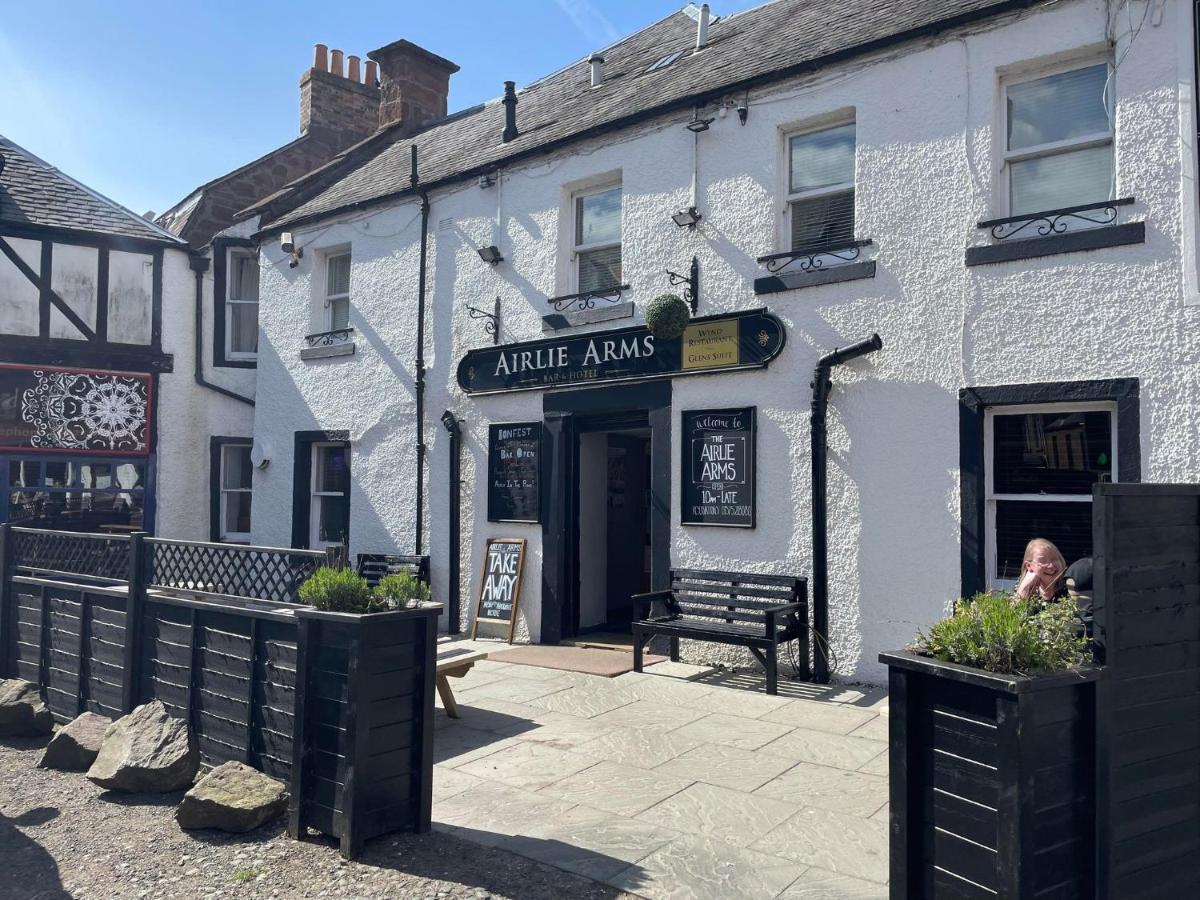 Hotel Airlie Arms 2*