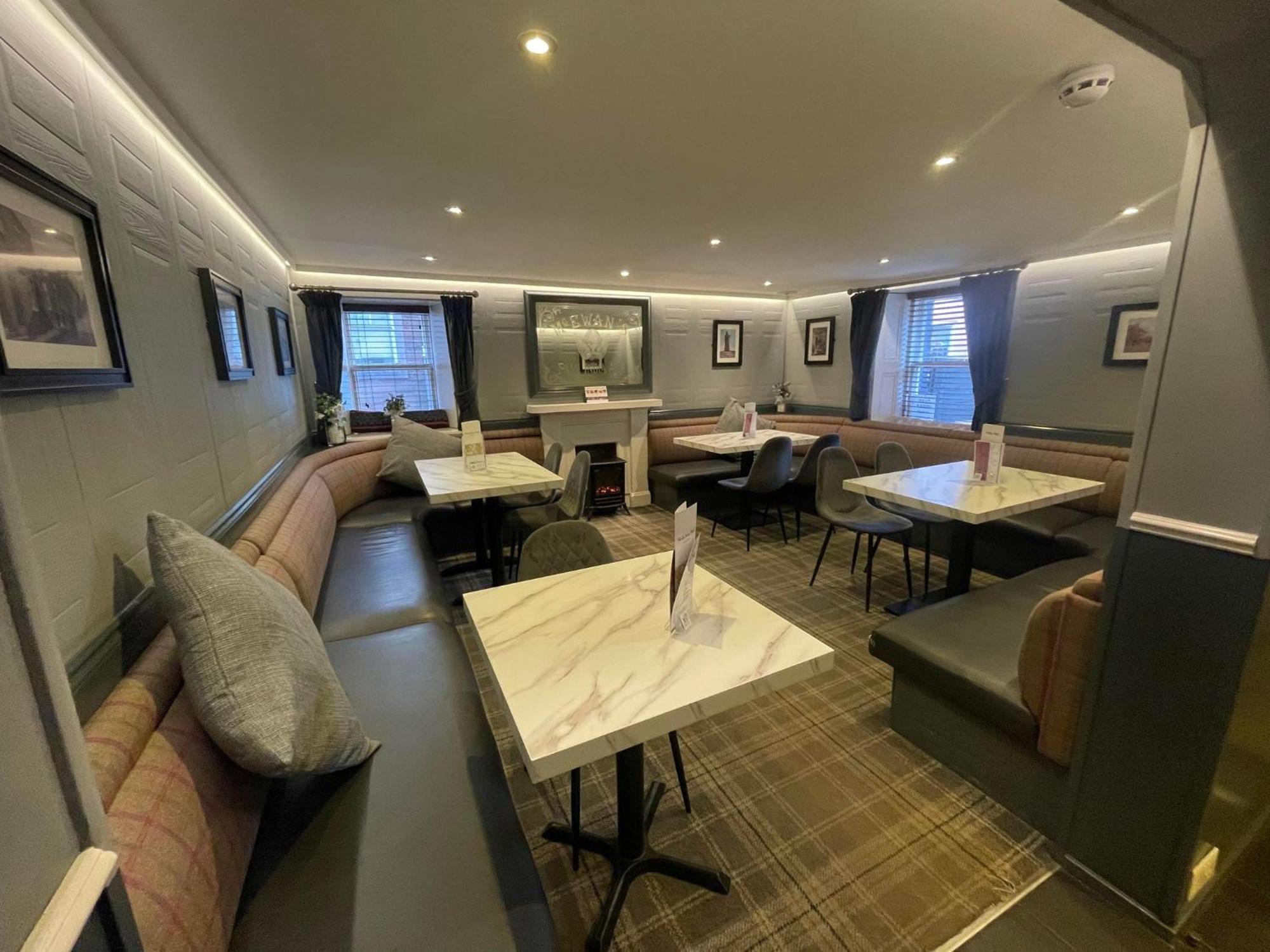 Hotel Airlie Arms 2*