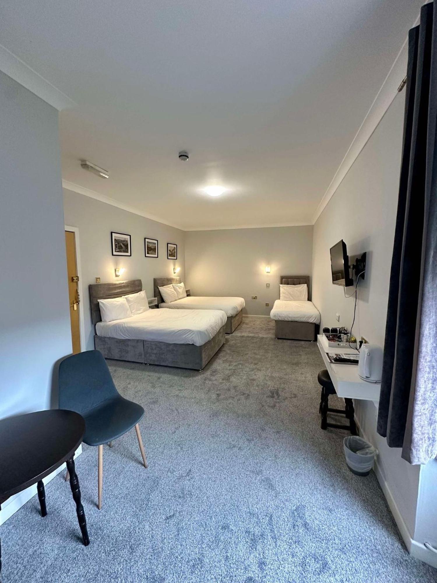 Hotel Airlie Arms