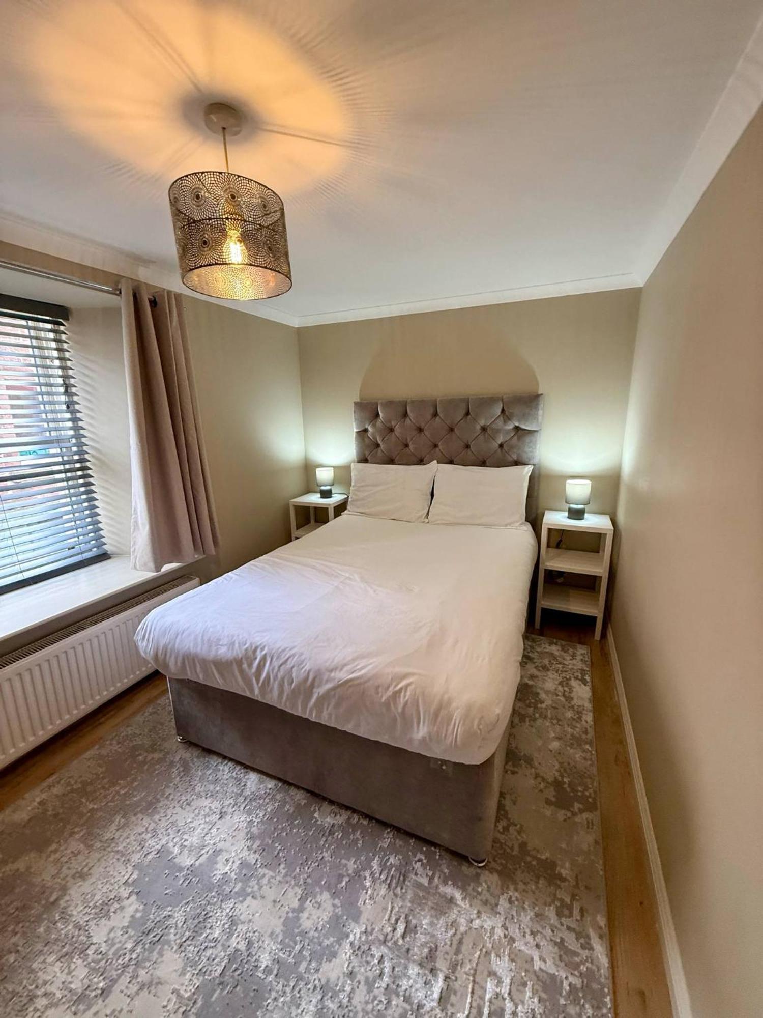 Airlie Arms Hotel Kirriemuir